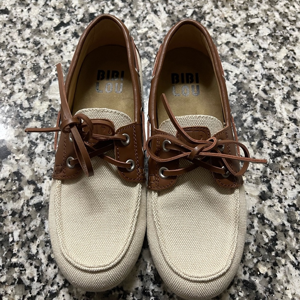 Bibi Lou Women's Canvas Loafers - Beige and Brown NWOT